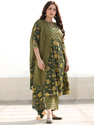 Zohra Diba - Set of Anarkali Kurta Pants & Dupatta - KS56B2520D