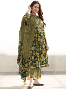 Zohra Diba - Set of Anarkali Kurta Pants & Dupatta - KS56B2520D