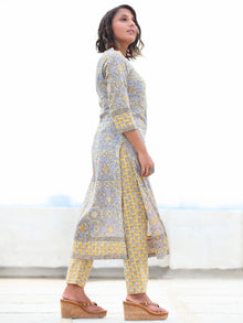 Jashn Zeba - Set of Kurta Pants & Dupatta - KS10A2495D