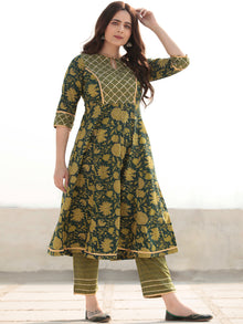 Zohra Diba - Set of Anarkali Kurta Pants & Dupatta - KS56B2520D