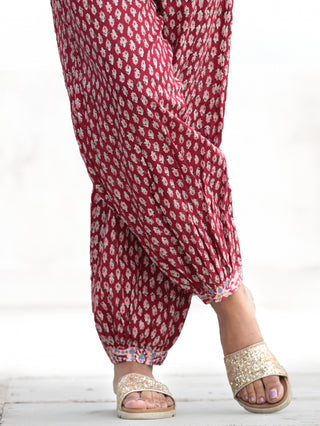 Nayab Sajoon - Set of Kurta Salwar Pants & Kota Doria Dupatta - KS03C2569D
