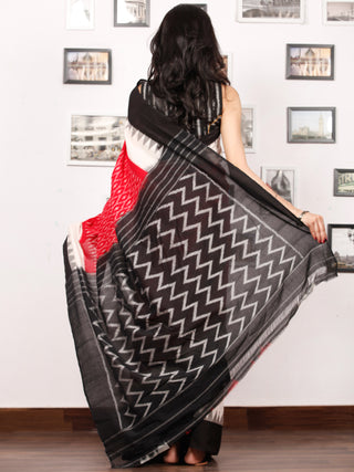 Black Red White Ikat Handwoven Pochampally Mercerized Cotton Saree - S031703391