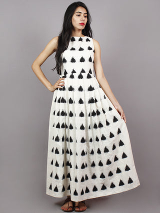 Ivory Black Long Sleeveless Handwoven Double Ikat Dress With Knife Pleats & Side Pockets - D3265503