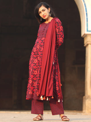 Garden Stripes - Block Printed Kurta Set With Dupatta - SS01F1938