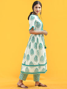 Ersheen - White Green Printed & Sequenced Kurta Pant Set  - SS02F2020