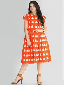 Mahrosh - Handwoven Double Ikat Pleated Dress With Side Pockets - D65F2282