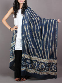 Indigo White Cotton Mul Hand Block Printed Dupatta With Beige Putai - D0417071