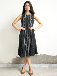 Black White Handwoven Ikat Knife Pleated Sleeveless Dress - D276F1461