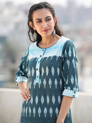 Tagai Samah- Set of Ikat Kurta & Pants  - KS126A2418