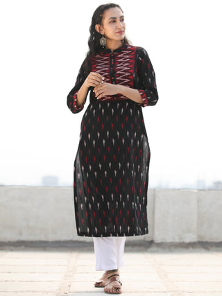 Tagai Sajin- Set of Ikat Kurta & Pants  - KS125B2412