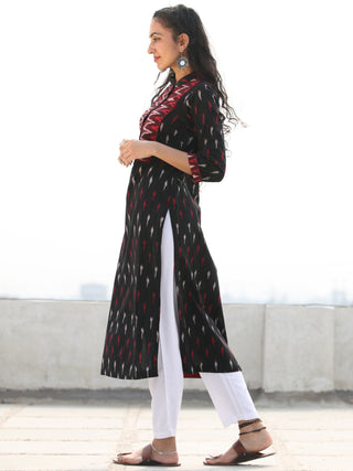 Tagai Sajin- Set of Ikat Kurta & Pants  - KS125B2412