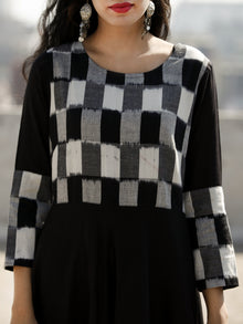 Black White Hand Woven Ikat Cotton Rayon Dress With Orave Cut - D191F928