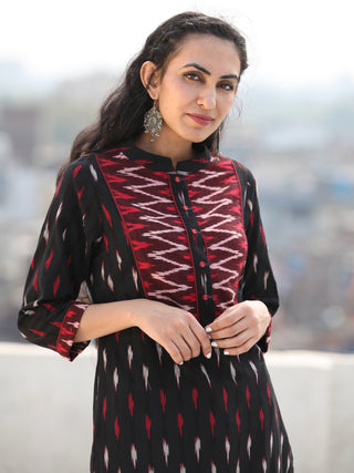 Tagai Sajin- Set of Ikat Kurta & Pants  - KS125B2412