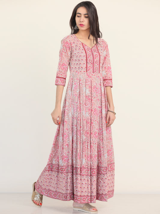 Fiza Tanvi Pleated Dress