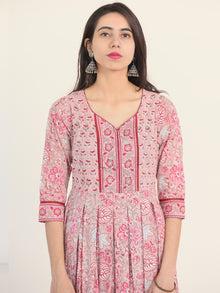 Fiza Tanvi Pleated Dress