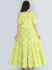Nazmil - Green Bandhani Printed Tier Long Dress With Weld Pockets - D408F2206