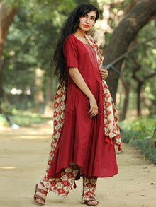 Classy Block And Plain -  Hand Block Printed Kurta Set With Dupatta - SS01F1372