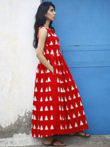 Red White Long Sleeveless Handwoven Double Ikat Dress With Knife Pleats & Side Pockets - D32F766