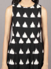 Black Ivory Long Sleeveless Handwoven Double Ikat Dress With Knife Pleats & Side Pockets - D32F828