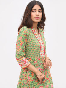 Harit Aisha Set Of Kurta Salwar Pants Dupatta
