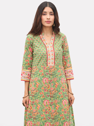 Harit Aisha Kurta