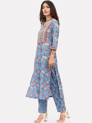 Megha Rivaaz Set Of Kurta Pant Kota Dupatta
