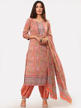 Gulal Faghir Set Of Kurta Salwar Pants Dupatta