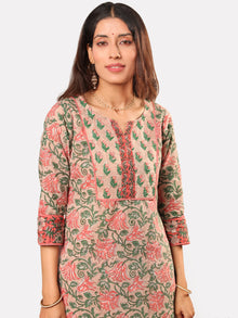 Fiza Manal Kurta