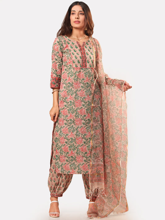 Fiza Manal Set Of Straight Kurta Salwar Pants Dupatta