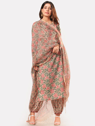 Fiza Manal Set Of Straight Kurta Salwar Pants Dupatta