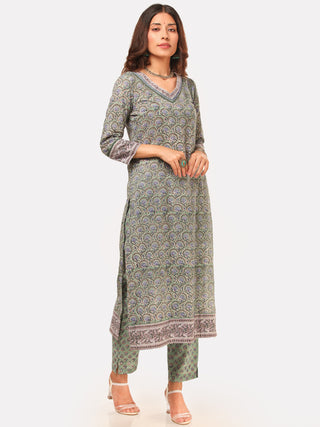 Harit Prerna Set Of Kurta Pant Dupatta