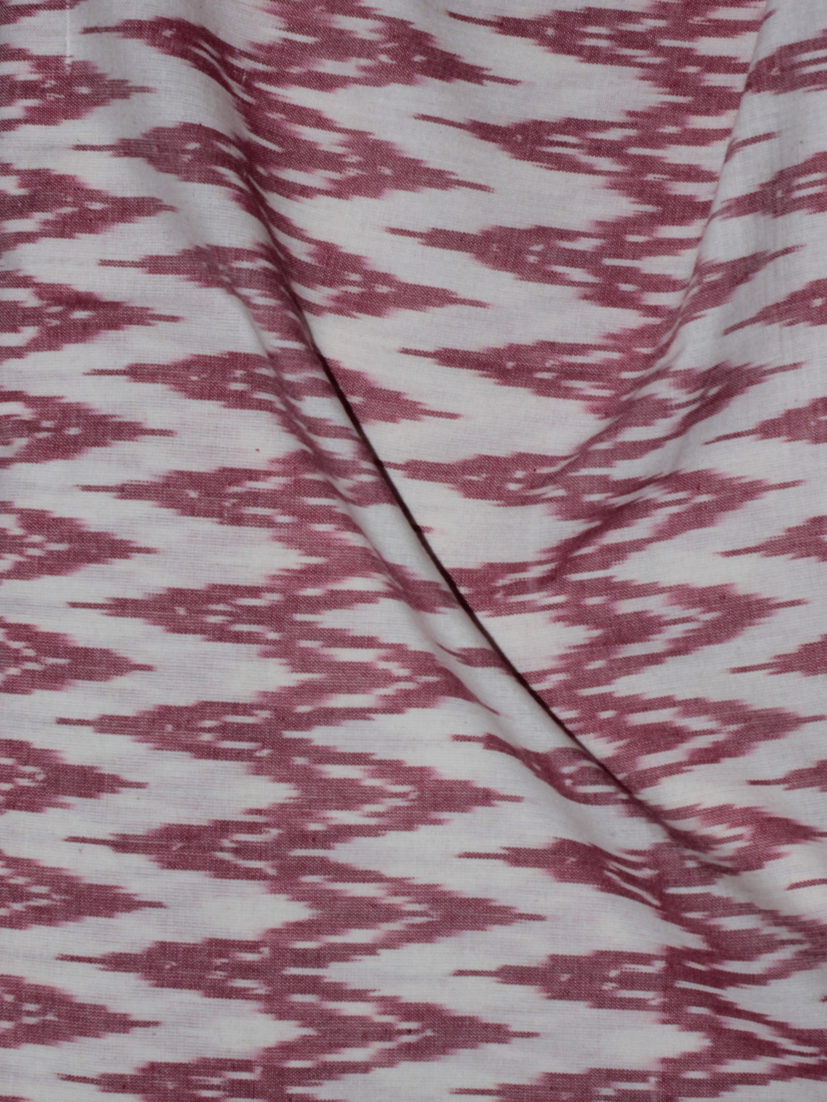 Ivory Light Purple Pochampally Hand Weaved Ikat Fabric Per Meter - F0916722