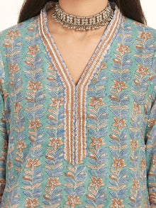 Jashn Parigul Set Of Kurta Salwar Pants Kota Dupatta