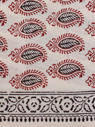 White Black Red Bagh Printed Cotton Fabric Per Meter - F005F2068