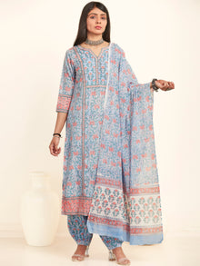 Jashn Mumtaz Set Of Kurta Salwar Pants Dupatta