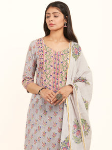Jashn Lekha Set Of Kurta Salwar Pants Dupatta