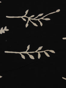 Black White Hand Block Printed Cotton Cambric Fabric Per Meter - F0916168