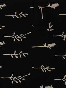 Black White Hand Block Printed Cotton Cambric Fabric Per Meter - F0916168