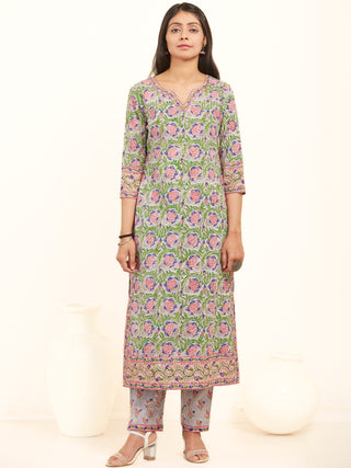 Jashn Aahana Set Of Kurta Pants Dupatta