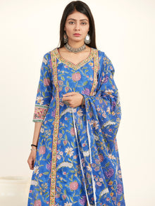 Jashn Ada Set Of Kurta Salwar Pants Dupatta