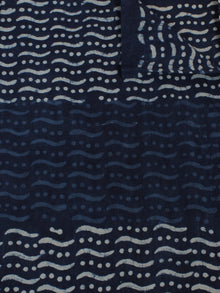 Indigo White Hand Block Printed Cotton Cambric Fabric Per Meter - F0916138