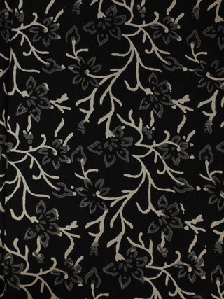 Black White Hand Block Printed Cotton  Cambric Fabric Per Meter - F0916059