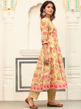 Jashn Anam Set Of Anarkali Kurta Pants Dupatta