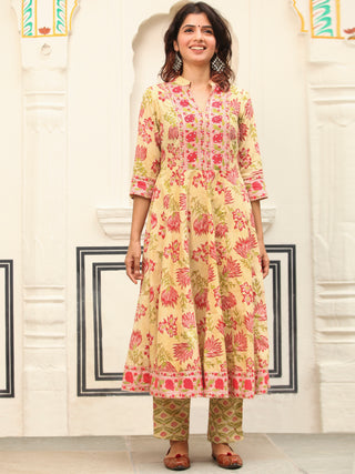 Jashn Anam Set Of Anarkali Kurta Pants Dupatta