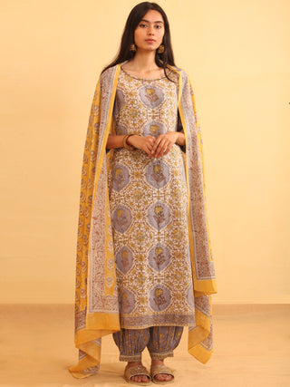Rutba Faghir - Set of Kurta Pants & Dupatta - KS08A2599D