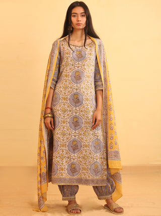 Rutba Faghir - Set of Kurta Pants & Dupatta - KS08A2599D