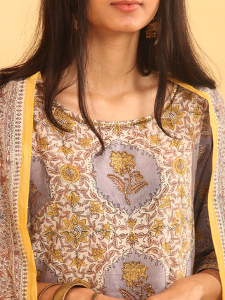 Rutba Faghir - Set of Kurta Pants & Dupatta - KS08A2599D