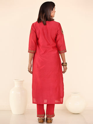 Utsav Resham Set Of Silk Kurta Pants Dupatta