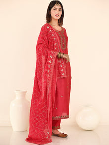 Utsav Resham Set Of Silk Kurta Pants Dupatta