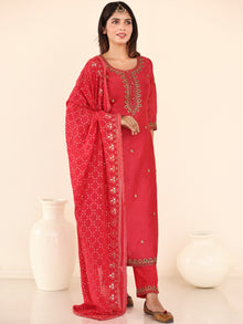 Utsav Resham Set Of Silk Kurta Pants Dupatta
